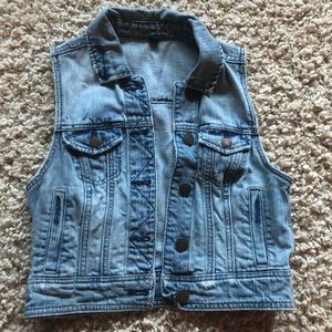 American eagle light wash vest